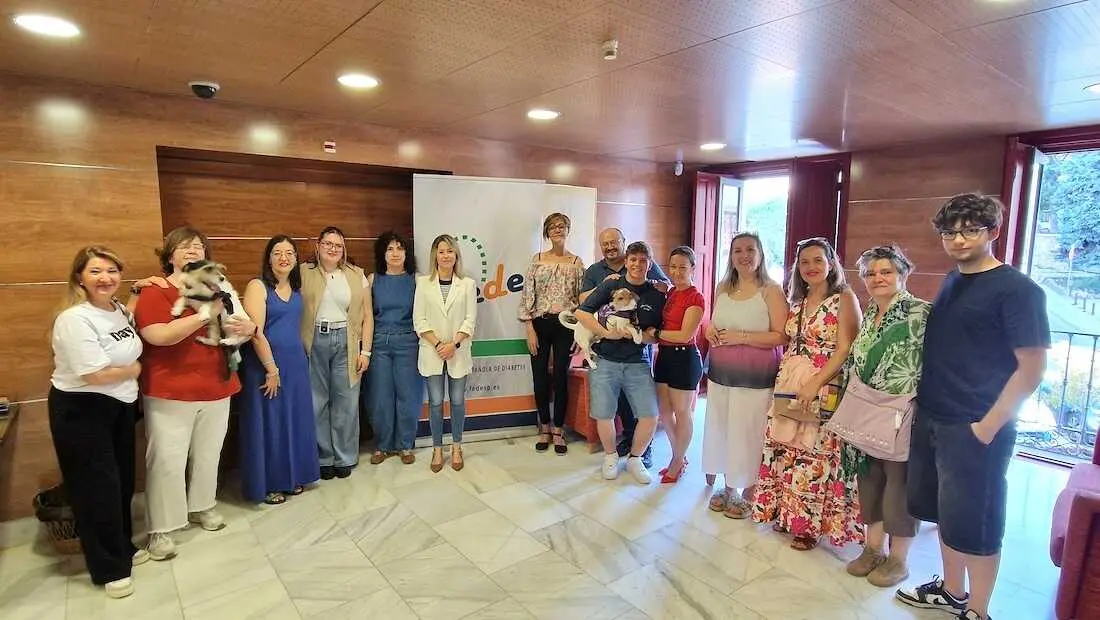La directora general de Cuidados y Calidad del Servicio de Salud de Castilla-La Mancha (SESCAM), Montserrat Hern&aacute;ndez Luengo, ha participado en la inauguraci&oacute;n de las II Jornadas de Diabetes y Bienestar celebradas en Cuenca.