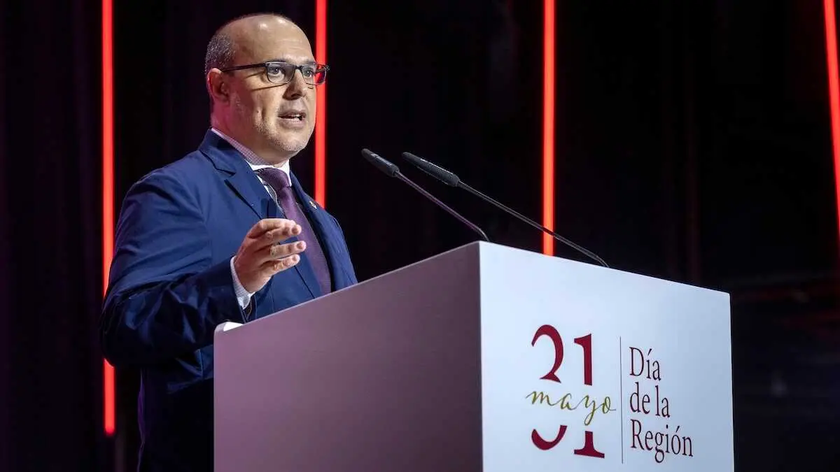 El presidente de las Cortes de Castilla-La Mancha, Pablo Bellido, interviene en el acto institucional del D&iacute;a de Castilla-La Mancha que se celebra en el Teatro Auditorio &lsquo;Jos&eacute; Luis Perales&rsquo; de Cuenca.