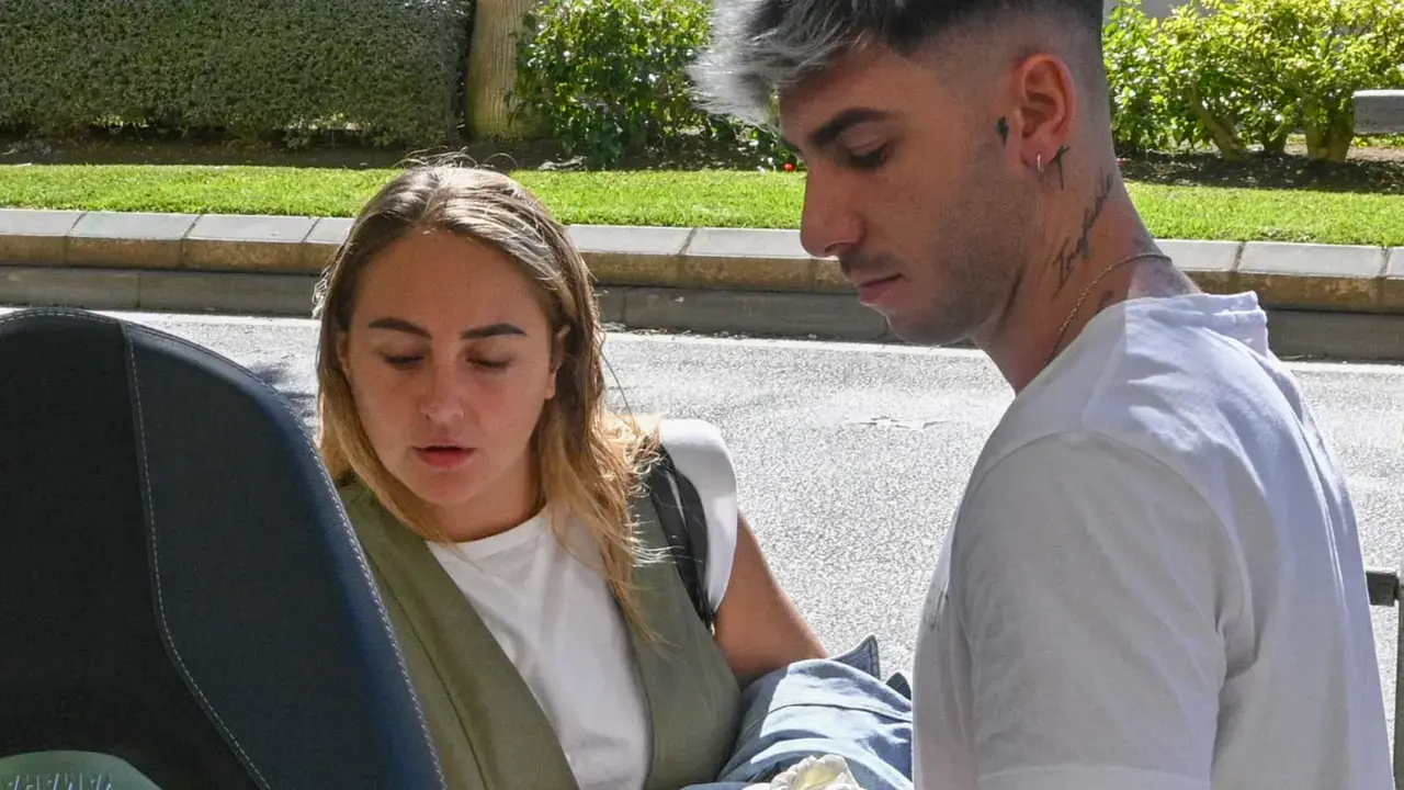 &iquest;Han roto Roc&iacute;o Flores y su novio Manuel?: "Quien se fue sin ser echada..."