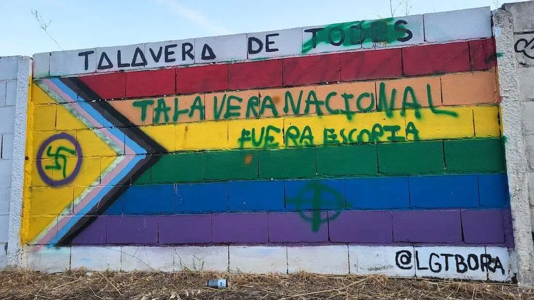Vandalizan con s&iacute;mbolos nazis el mural LGTBI de Talavera de la Reina (Toledo) por sexta vez