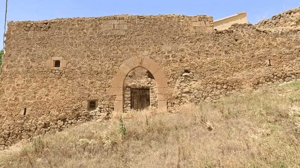 Casa fuerte del Marqu&eacute;s de Santa Coloma en Chera (Guadalajara)
