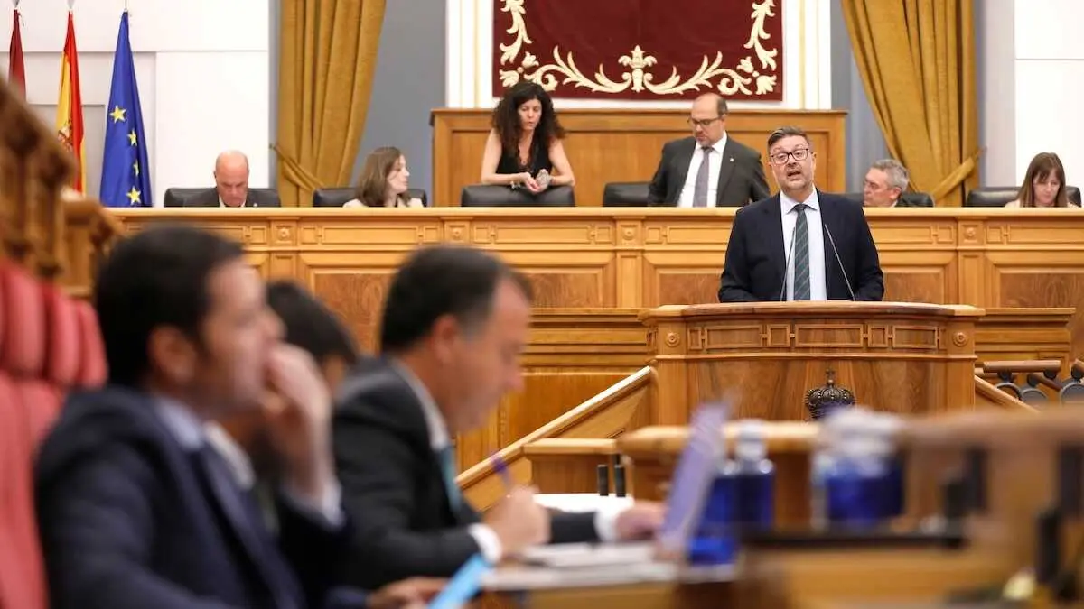 El consejero de Educaci&oacute;n, Cultura y Deportes de Castilla-La Mancha, Amador Pastor, durante su intervenci&oacute;n este jueves en el Pleno de las Cortes de Castilla-La Mancha.