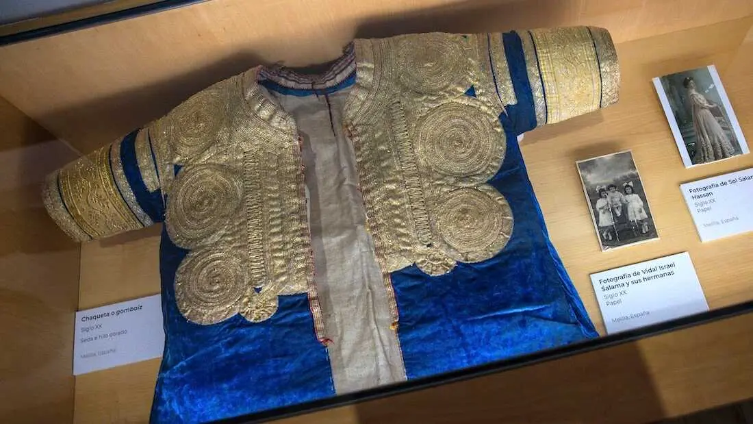 El Museo Sefard&iacute; de Toledo exhibe un traje nupcial de Melilla - EFE/&Aacute;ngeles Visd&oacute;mine