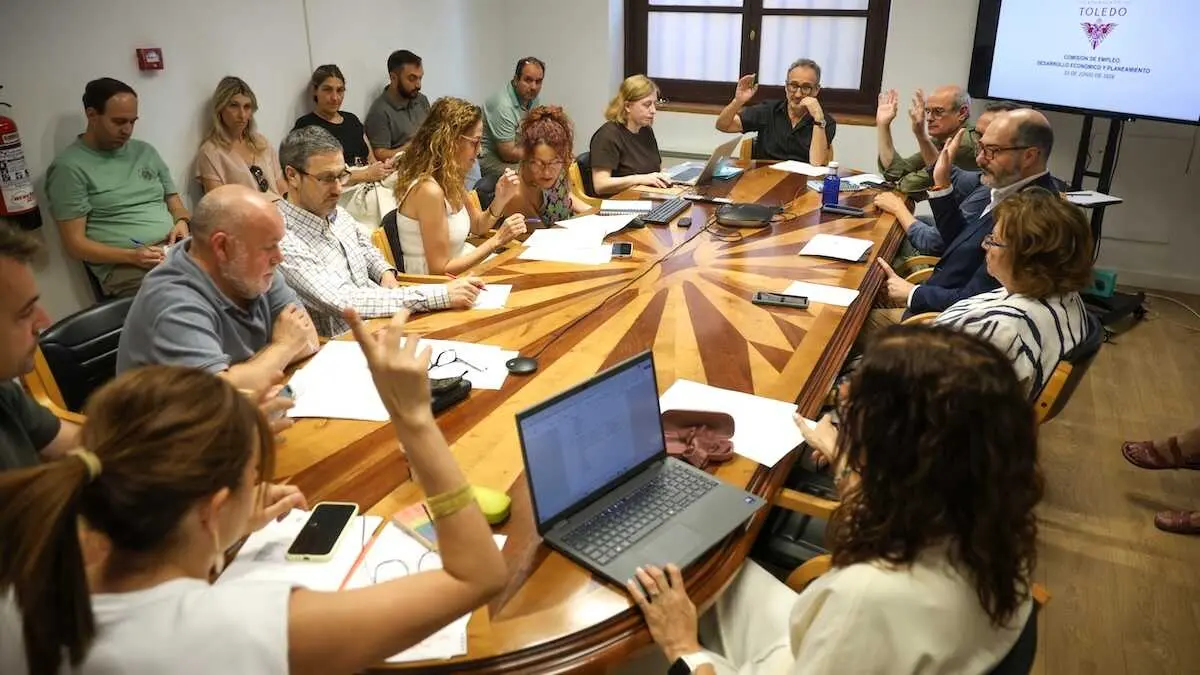 En la imagen un instante de la Comisi&oacute;n de Empleo, Promoci&oacute;n Econ&oacute;mica y Planeamiento del Ayuntamiento de Toledo