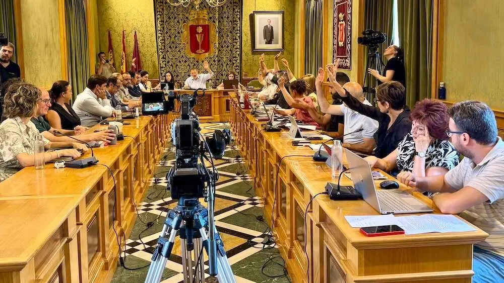 En la imagen un instante del Pleno del Ayuntamiento de Cuenca que este viernes ha aprobado los presupuestos municipales para 2026