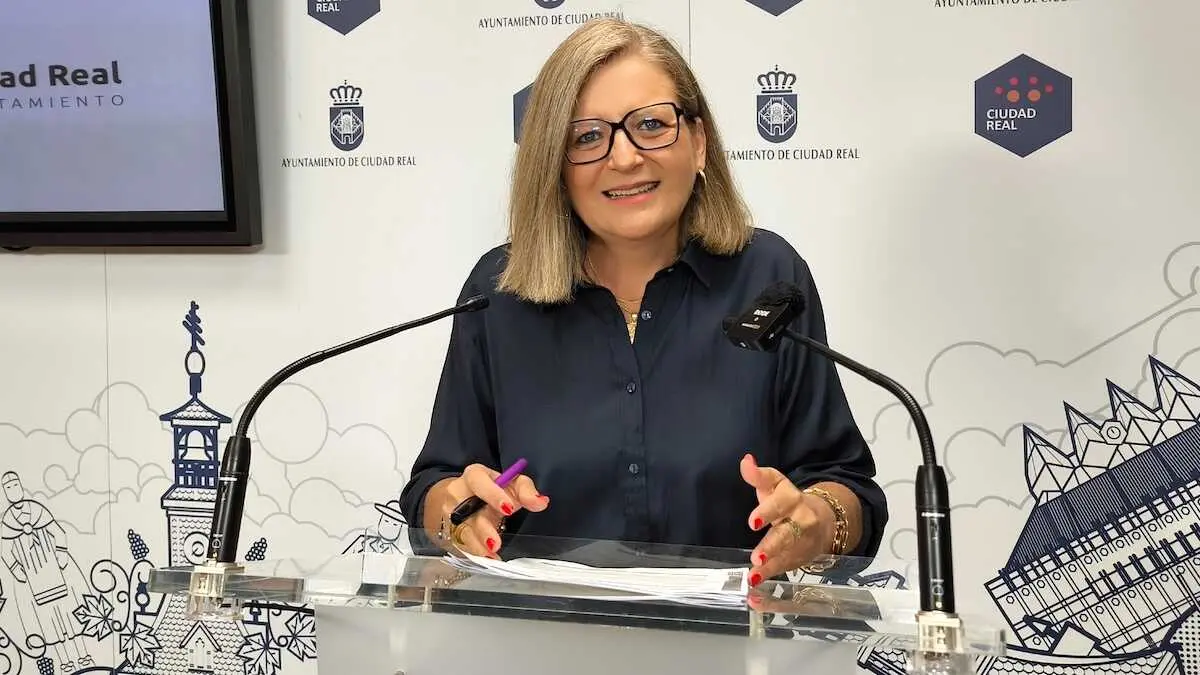 La viceportavoz del Ayuntamiento de Ciudad Real, Aurora Galisteo, ha informado en rueda de prensa de los asuntos de la Junta de Gobierno Local.