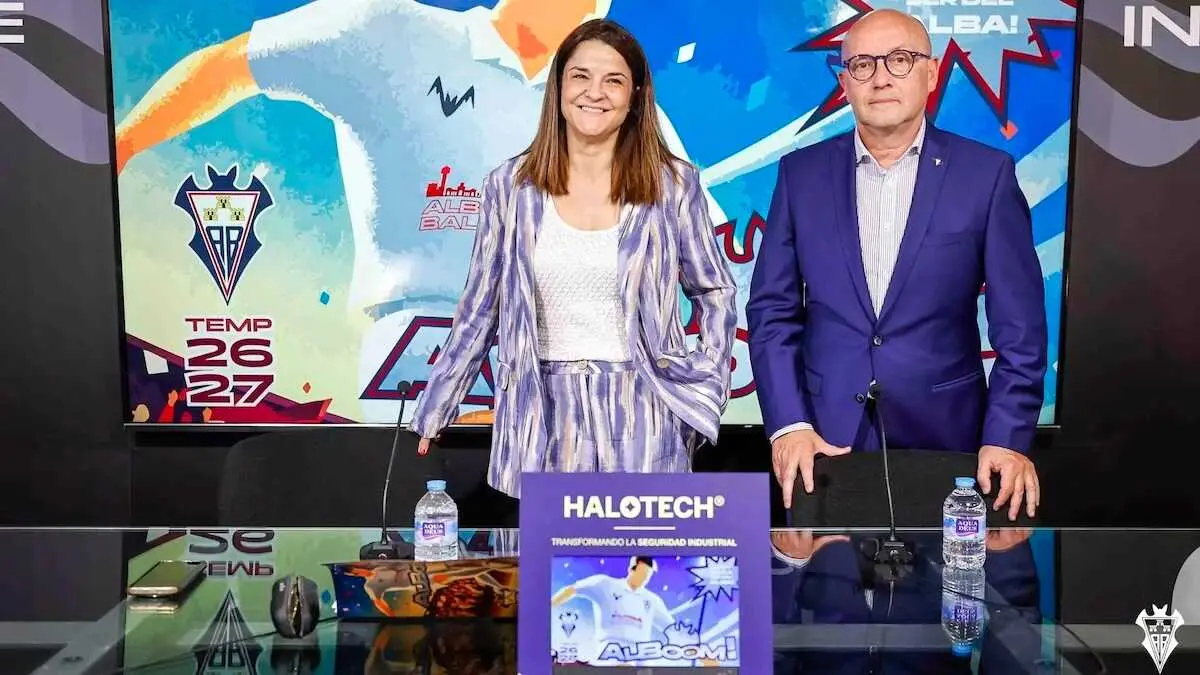 La directora de Desarrollo del Albacete Balompi&eacute;, Mar&iacute;a Jos&eacute; Nicol&aacute;s, ha presentado la campa&ntilde;a de abonos para la pr&oacute;xima temporada.