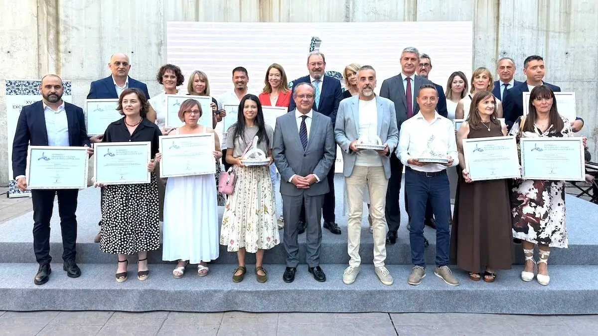 El consejero de Hacienda, Administraciones P&uacute;blicas y Transformaci&oacute;n Digital, Juan Alfonso Ruiz Molina, entrega los XV Premios a la Excelencia y Calidad en la Prestaci&oacute;n de los Servicios P&uacute;blicos en Castilla-La Mancha, en un acto que tiene lugar en el patio del Archivo Regional en Toledo.