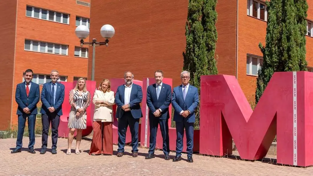 El rector de la UCLM, Juli&aacute;n Garde, asume la presidencia semestral del Grupo 9 de Universidades