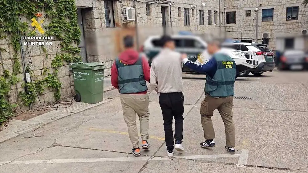 Desmantelan una banda de ladrones que rob&oacute; en diez provincias