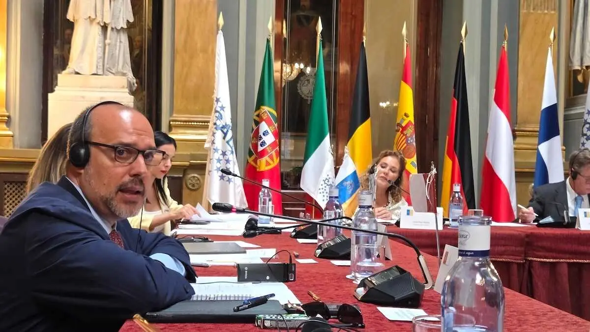 El presidente de las Cortes de Castilla-La Mancha, Pablo Bellido, participa en la reuni&oacute;n de la Coprepa, celebrada este viernes en el Senado en Madrid.