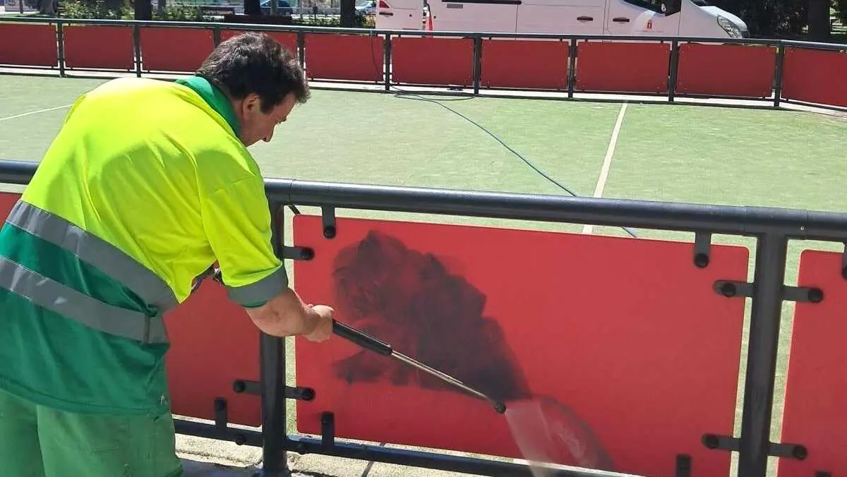 Cuenca impone siete sanciones por pintadas y vertidos ilegales