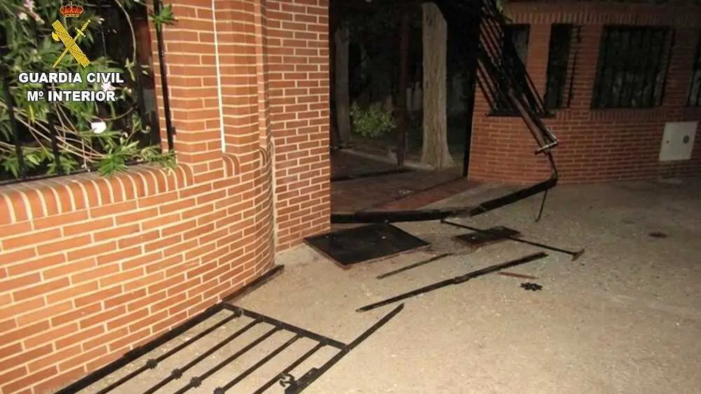 Detenido en Tomelloso (Ciudad Real) por robar en chal&eacute;s y atropellar a guardias