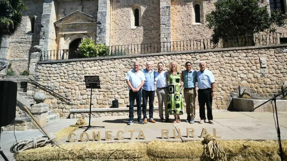 El comisionado del Reto Demogr&aacute;fico, Jes&uacute;s Alique, ha participado este s&aacute;bado en Berninches (Guadalajara), en la jornada 'Berninches Conecta Rural 2026', un encuentro organizado para impulsar el talento, la innovaci&oacute;n y la colaboraci&oacute;n en el medio rural.