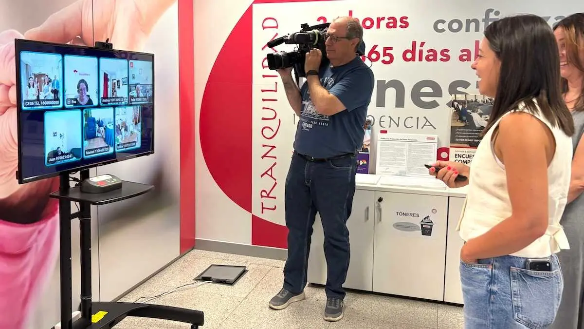 La consejera de Bienestar Social, B&aacute;rbara Garc&iacute;a Torijano, durante la presentaci&oacute;n del nuevo programa de teleasistencia proactiva.