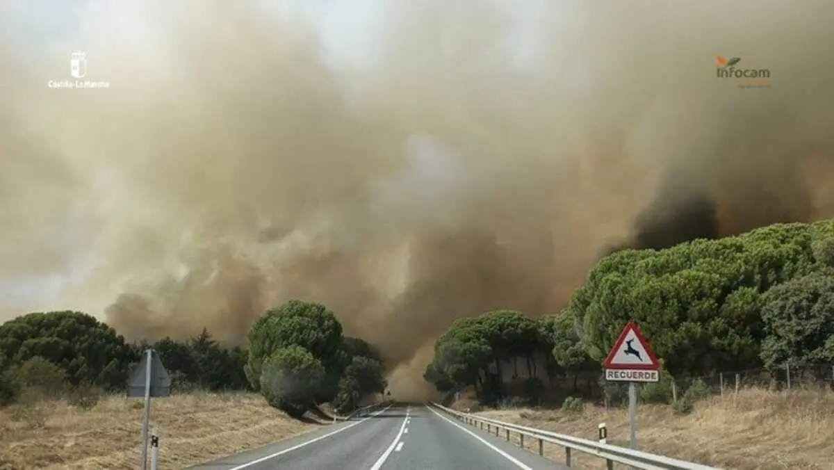 Un incendio en Almorox (Toledo) alcanza nivel 2 y obliga a evacuar El Pinar