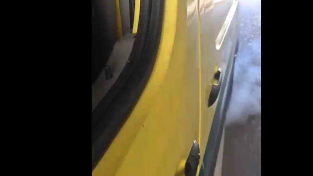 Dos t&eacute;cnicos del Sescam, al hospital por gases de una ambulancia