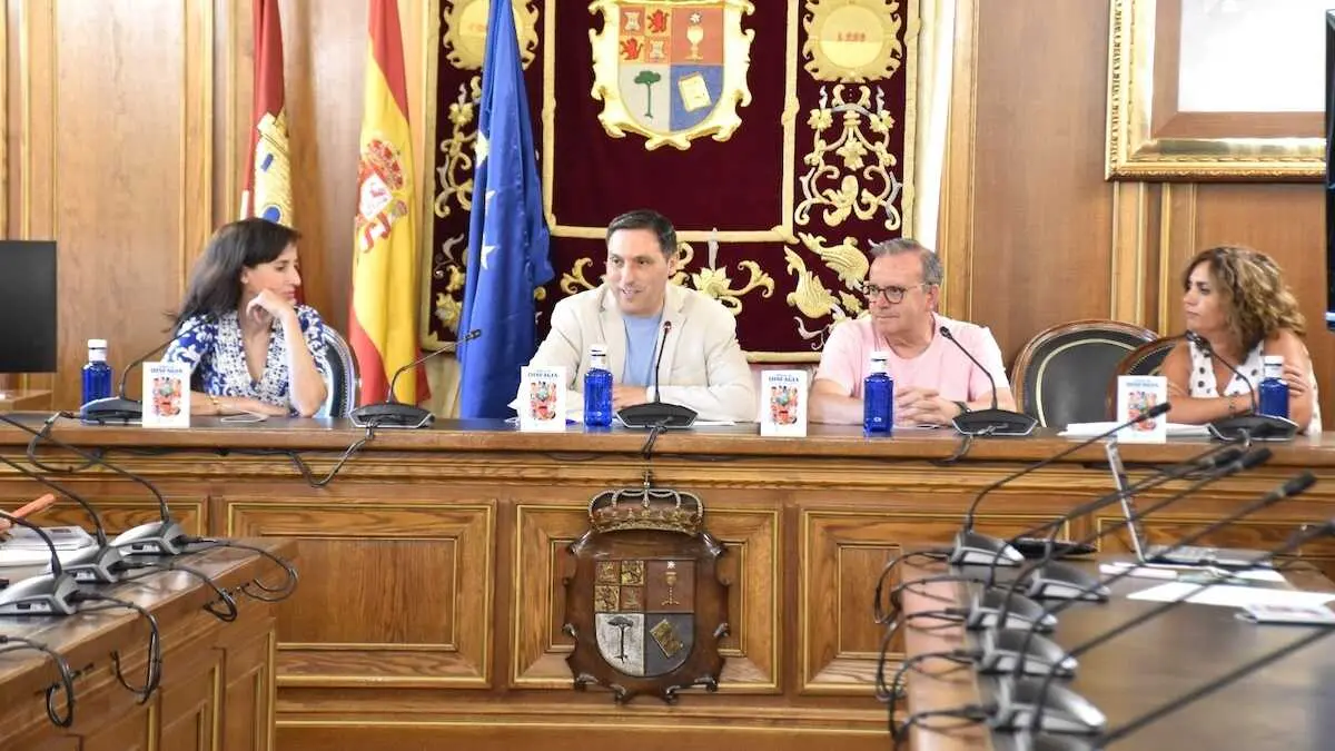 El presidente de la Diputaci&oacute;n de Cuenca, &Aacute;lvaro Mart&iacute;nez Chana, este viernes durante la presentaci&oacute;n de la gu&iacute;a 'Disfagia: de la teor&iacute;a a la pr&aacute;ctica'.