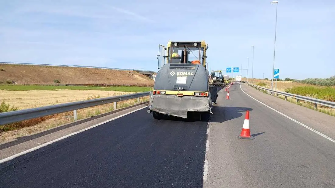 Transportes rehabilita 23 km de la A-40 en Toledo por 5,4 millones de euros, conservaci&oacute;n, obras en el firme, autov&iacute;a A-40,
