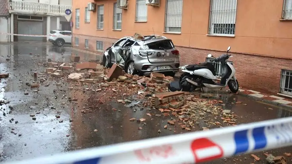 Vista de da&ntilde;os provocados por el terremoto este s&aacute;bado, en Armilla (Granada) - EFE/Pepe Torres