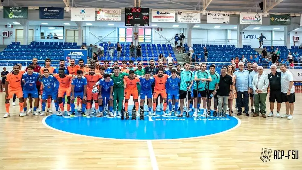 El Bar&ccedil;a campe&oacute;n del Torneo Mucho M&aacute;s tras remontar al Vi&ntilde;a Albali