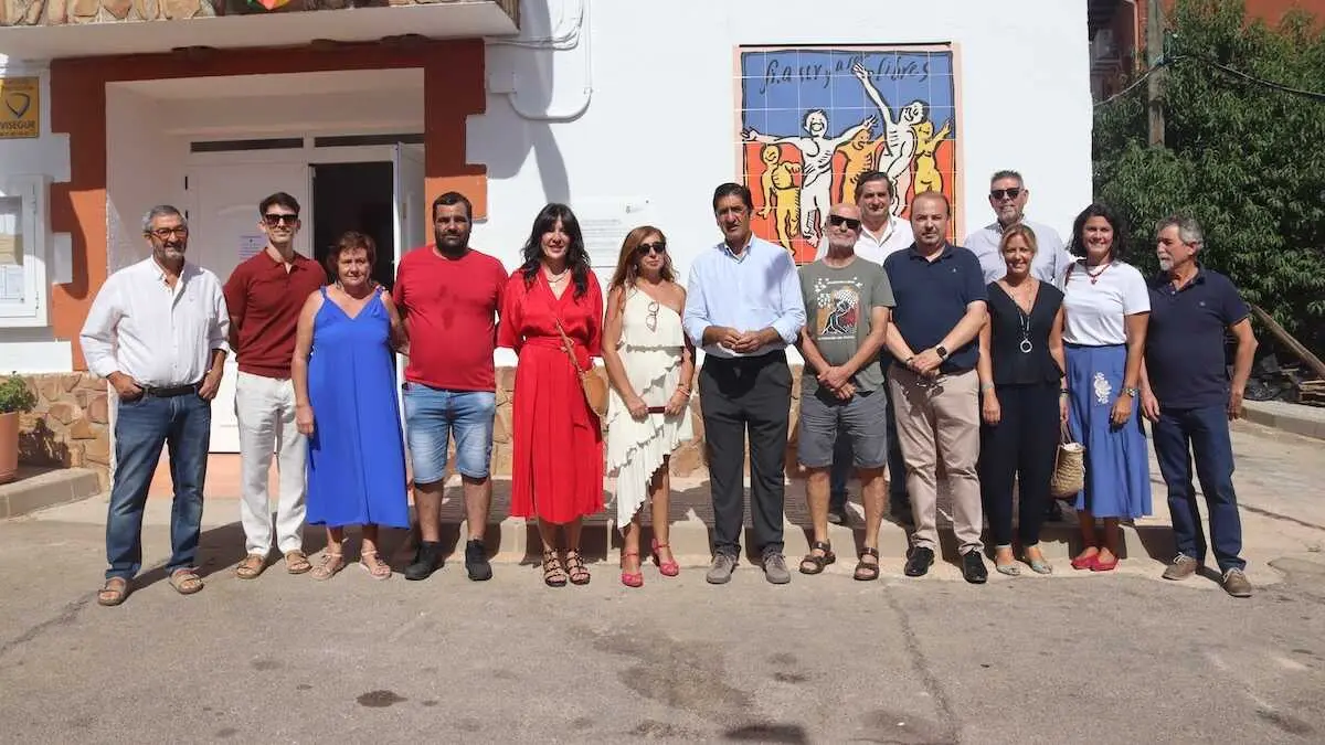 El vicepresidente segundo del Gobierno de Castilla-La Mancha, Jos&eacute; Manuel Caballero, acompa&ntilde;ado por el viceconsejero de Relaciones Institucionales, Javier Vicario y por la alcaldesa de Arroba de los Montes, Rosa Mar&iacute;a Guti&eacute;rrez, ha participado en el homenaje que el pueblo de Ciudad Real est&aacute; realizando a su vecino m&aacute;s ilustre, el pintor Pepe Ortega.