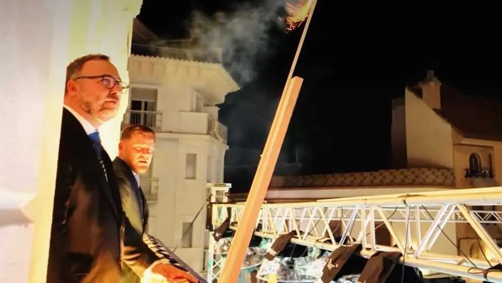 El alcalde de Tomelloso (Ciudad Real), Javier Navarro, en un momento del chupinazo