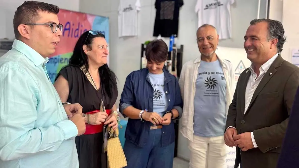 El presidente de Vox en las Cortes de Castilla-La Mancha, David Moreno, este jueves en su visita a la Feria de Albacete