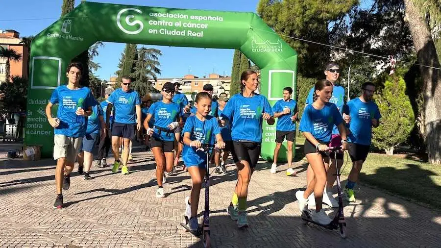 Ciudad Real re&uacute;ne a 350 personas en su V carrera contra el c&aacute;ncer