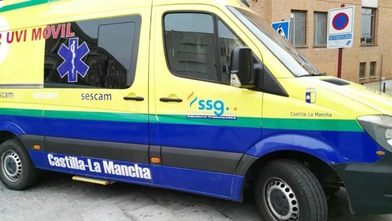 UGT denuncia reiterado incumplimiento de adjudicataria del transporte sanitario, ambulancia, emergencias, accidente, uvi, 