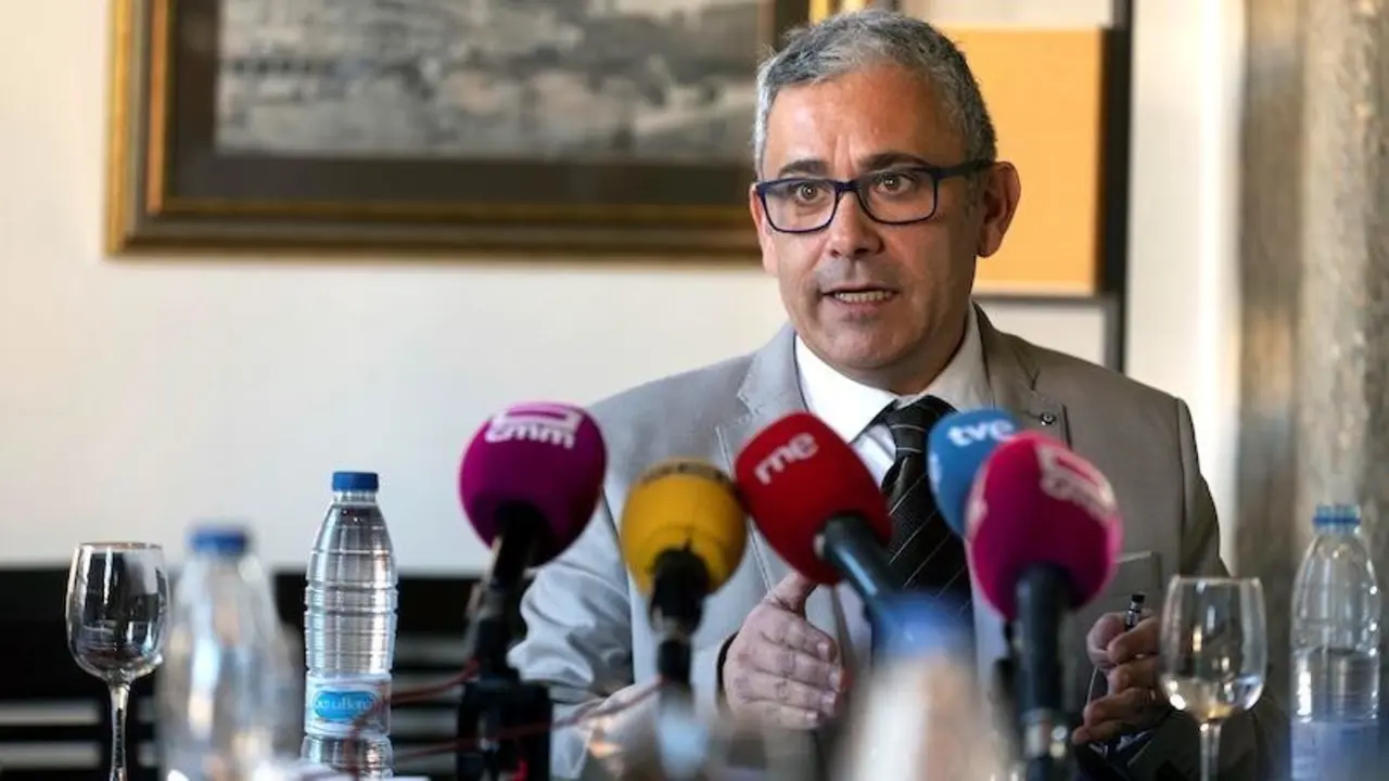 El secretario general de la Unión de Profesionales y Trabajadores Autónomos de Castilla-La Mancha (UPTA CLM), César García, ha informado en un desayuno informativo sobre 'Actualidad y futuro del trabajo autónomo en CLM 2018-2020' - EFE /Ismael Herrero