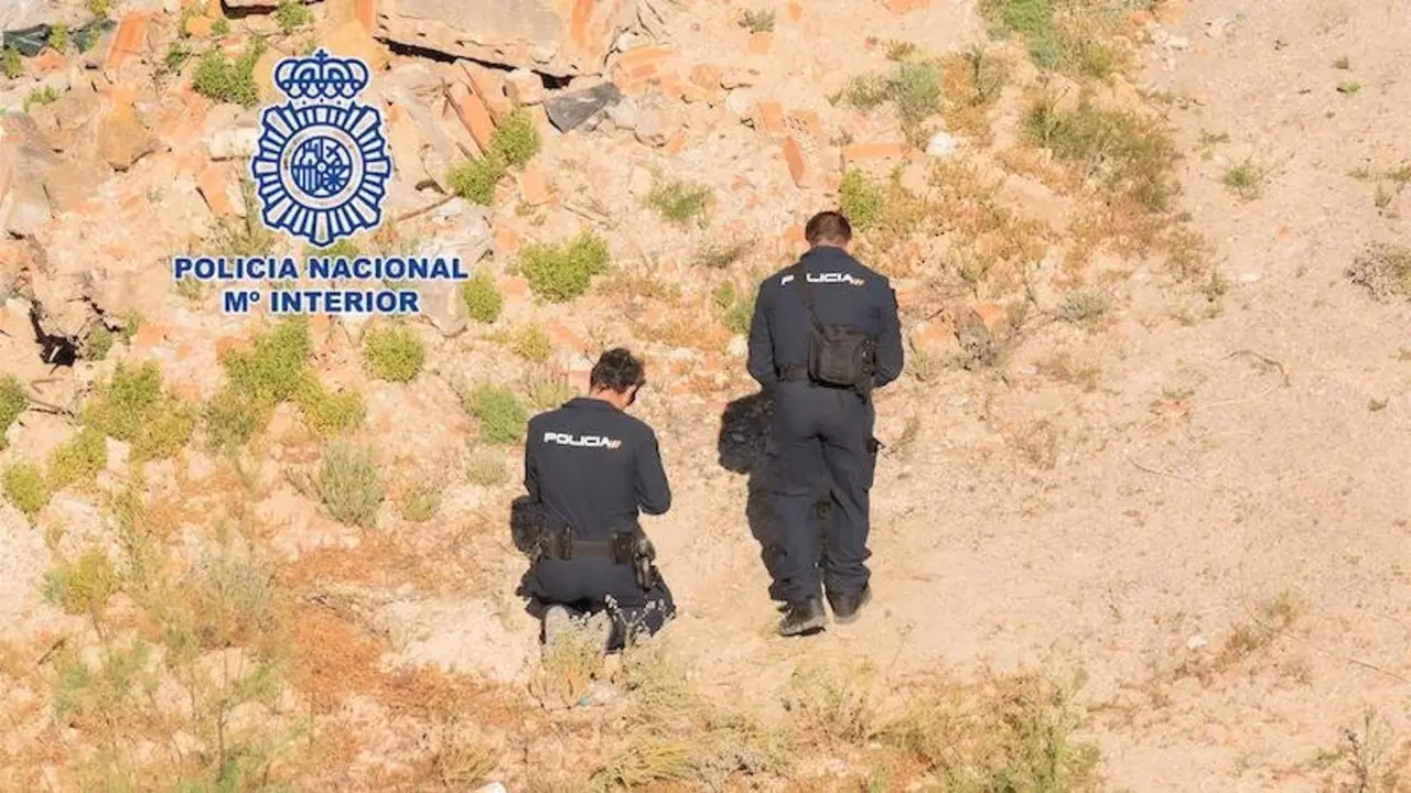 TEDAX detonan una granada de la Guerra Civil cerca del cementerio de Albacete