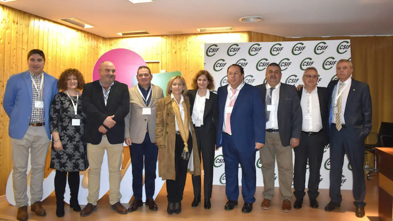 Julio Retamosa, cuarto por la izquierda, con el nuevo Comité Ejecutivo de CSIF Castilla-La Mancha