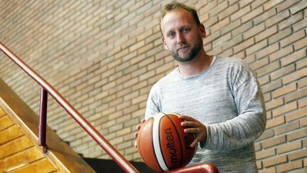 El presidente de la Federación de Baloncesto de Castilla-La Mancha (FBCLM), José Esteban Gálvez - Fotografía: La Tribuna
