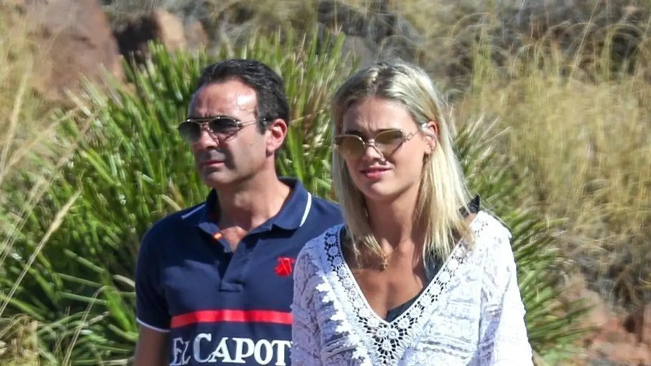 El torero Enrique Ponce junto a su actual pareja Ana Soria en Almería