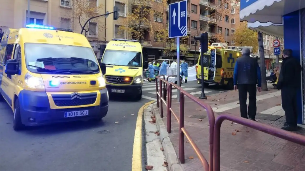 ambulancia, atropello, accidente, cadáver, asesinato