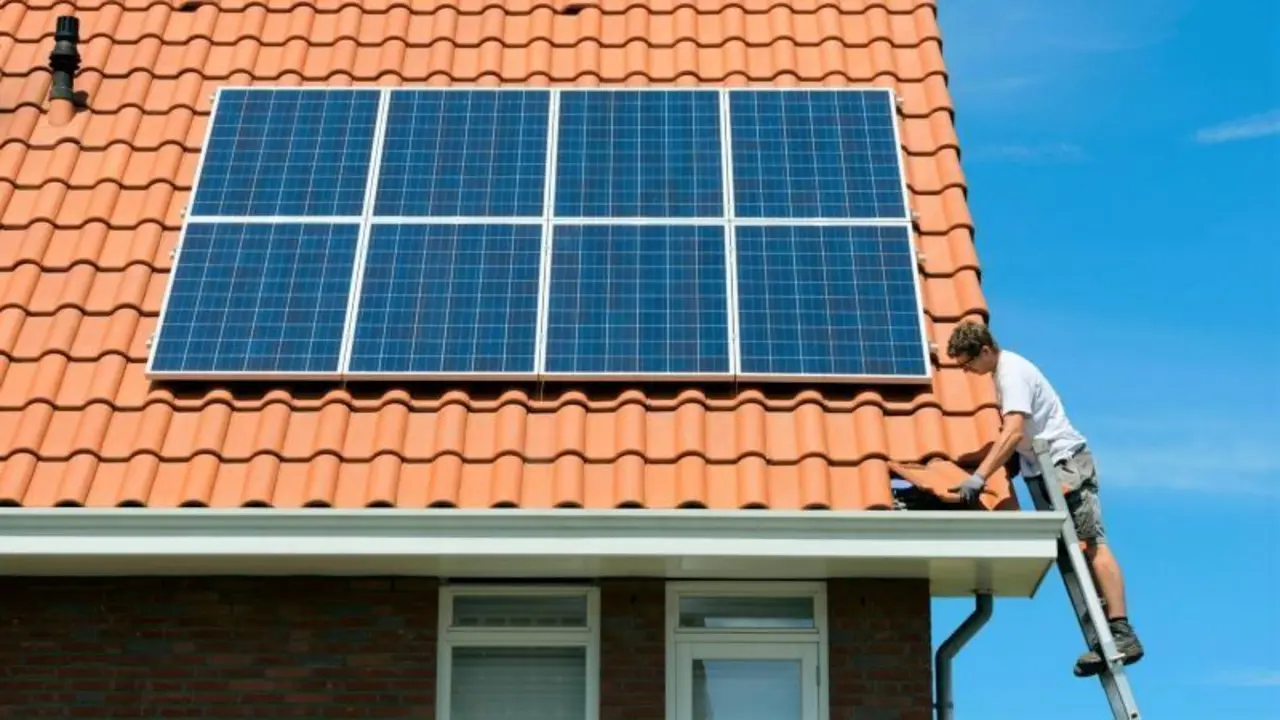 Poner paneles solares en las viviendas de CLM ahorraría 5.419 millones en 25 años, energía solar, fotovoltaica, paneles solares,