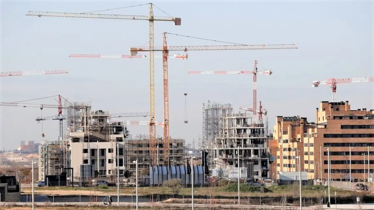 El Gobierno remitirá esta semana la nueva ley de vivienda al Consejo de Estado, construcción