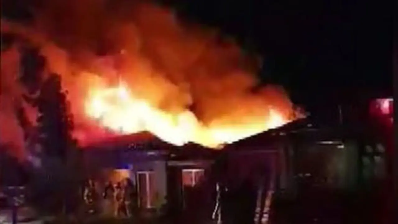 Mueren 4 niños, de entre 1 y 10 años, en el incendio originado en una vivienda