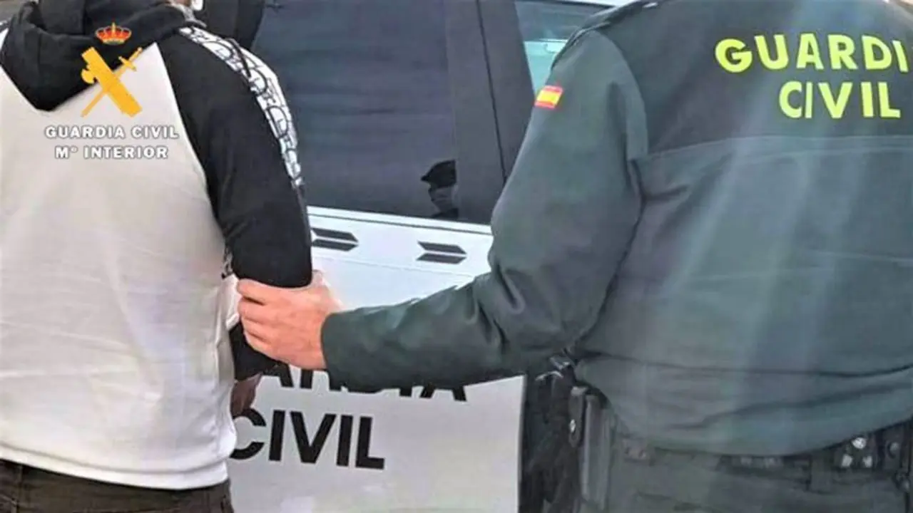 Detenido el hijo de una mujer encontrada asesinada en el interior de su casa, Guardia Civil
