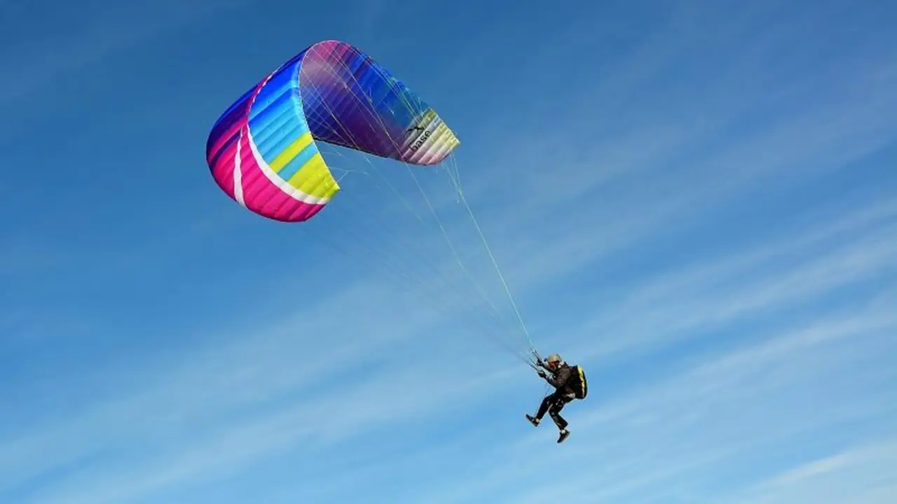 Un hombre cae a una zona de difícil acceso en un accidente de parapente en Malagón