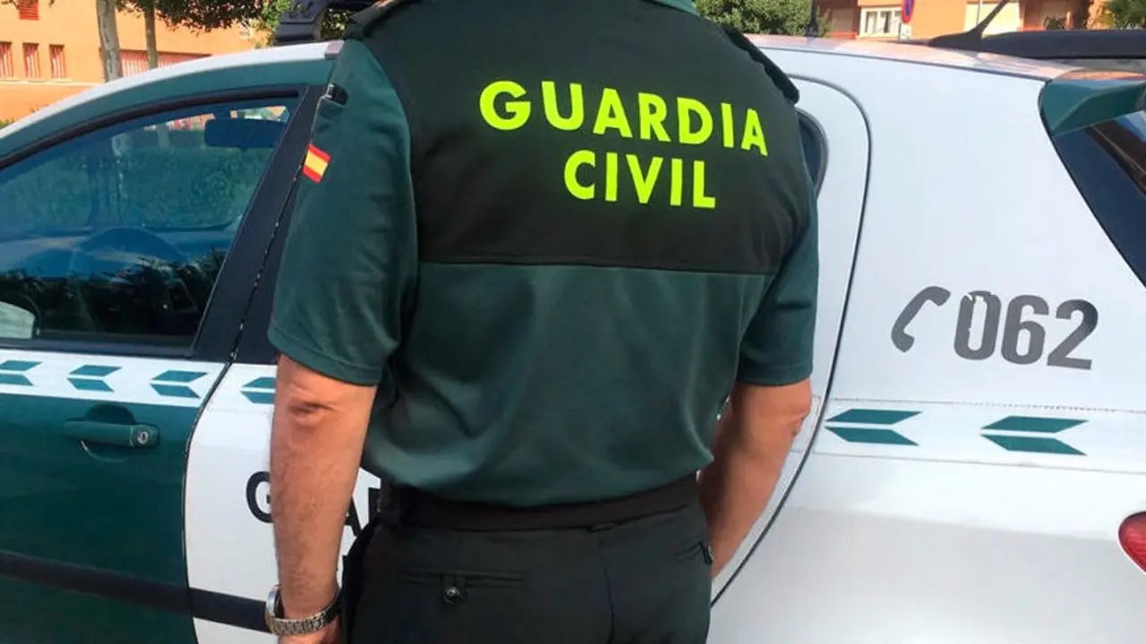 Muere un joven atrapada entre su coche y una pared en Torralba de Oropesa (Toledo), Guardia Civil, patrulla, agente, accidente, detenido, asesinato, cadáver, violencia de género, reyerta,&nbsp;