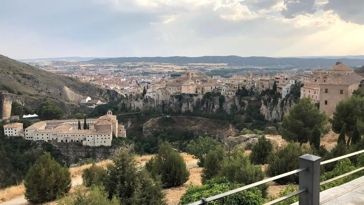 En la imagen de archivo una vista panorámica de la ciudad de Cuenca
