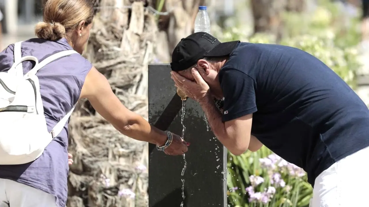 El calor más fuerte de lo normal en agosto seguirá al menos hasta el martes, verano, ola de calor,&nbsp;