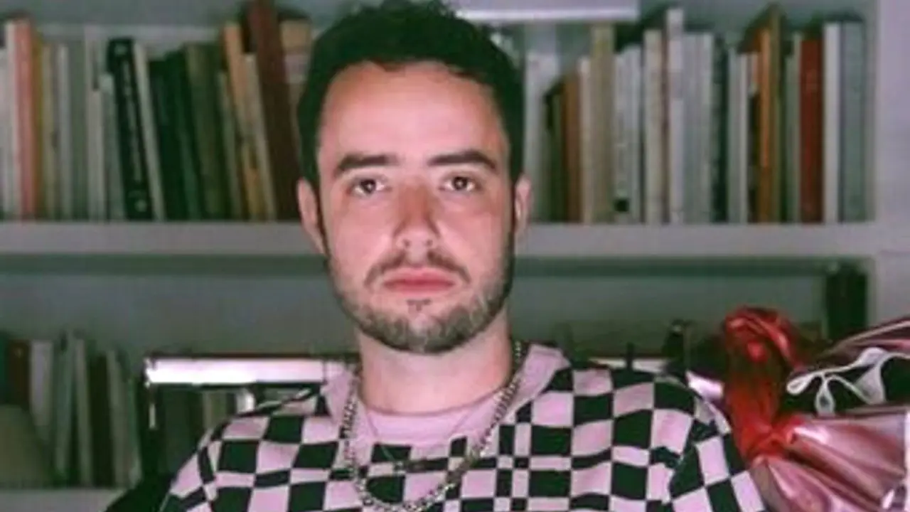 El novel diseñador David Pérez opta al premio Mercedes-Benz Fashion Talent