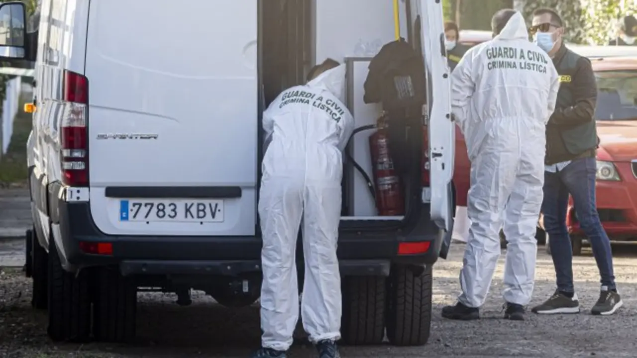 Buscan los cadáveres de dos jóvenes asesinados: su jefe en el punto de mira