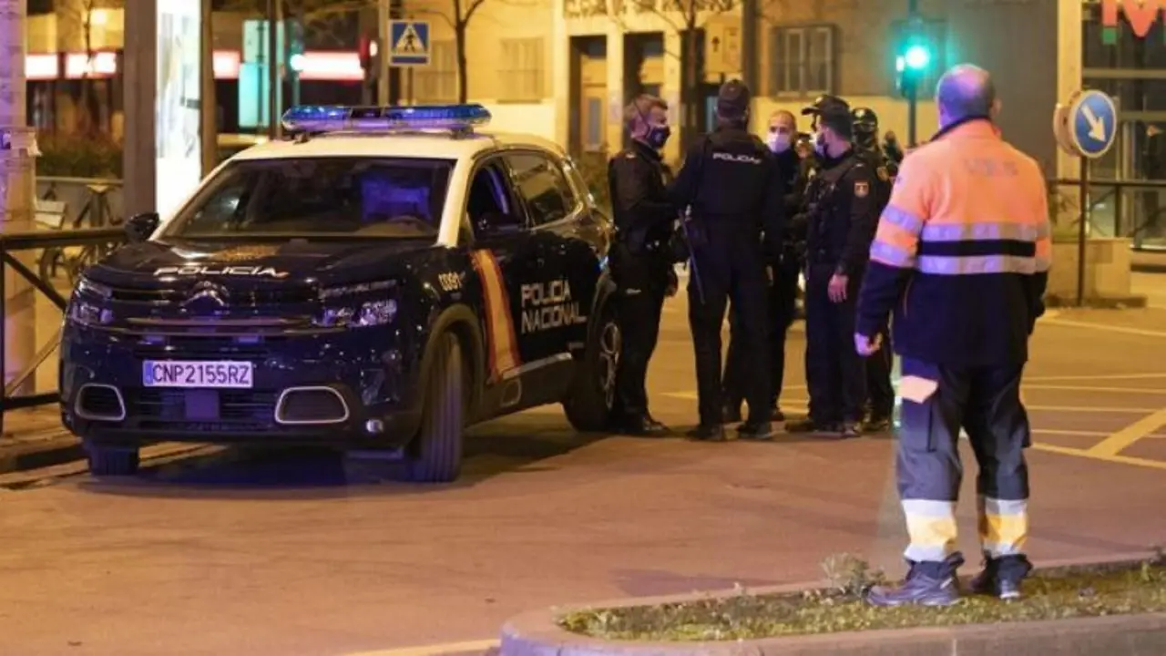 Muere un famoso artista de forma repentina y en extrañas circunstancias en su casa, Policía Nacional, cadáver, asesinato, crimen, violencia de género, reyerta, policía, agentes,&nbsp;