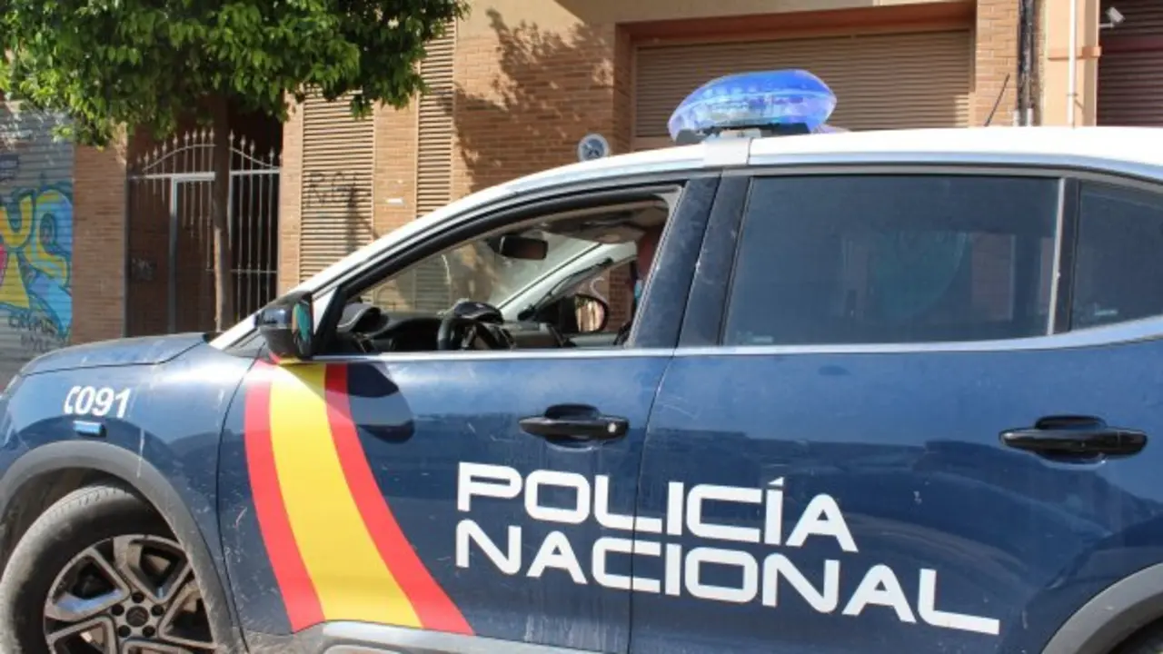 Viola a una chica en un portal y agrede a los policías que lo pillan 'in fraganti', policía, patrulla, asesinato, cadáver, policía nacional,&nbsp;