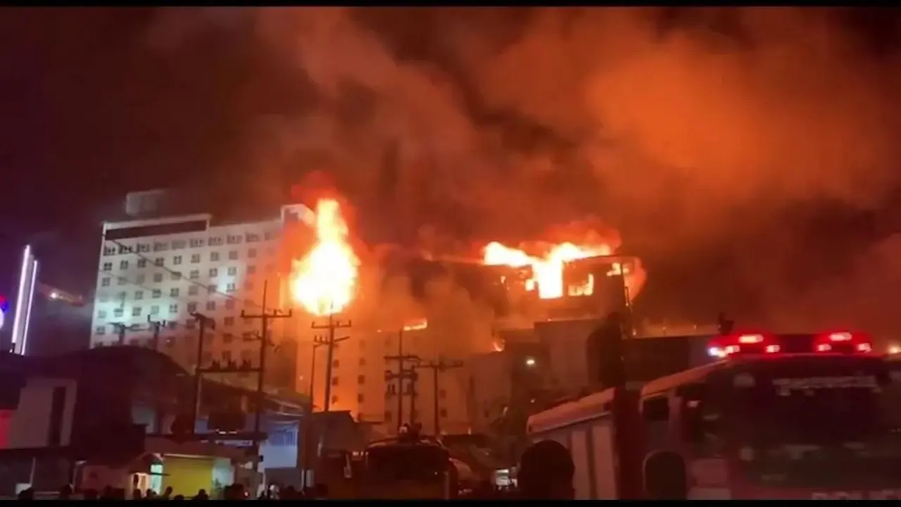 Al menos 30 muertos y varios heridos graves en un incendio originado en un hotel