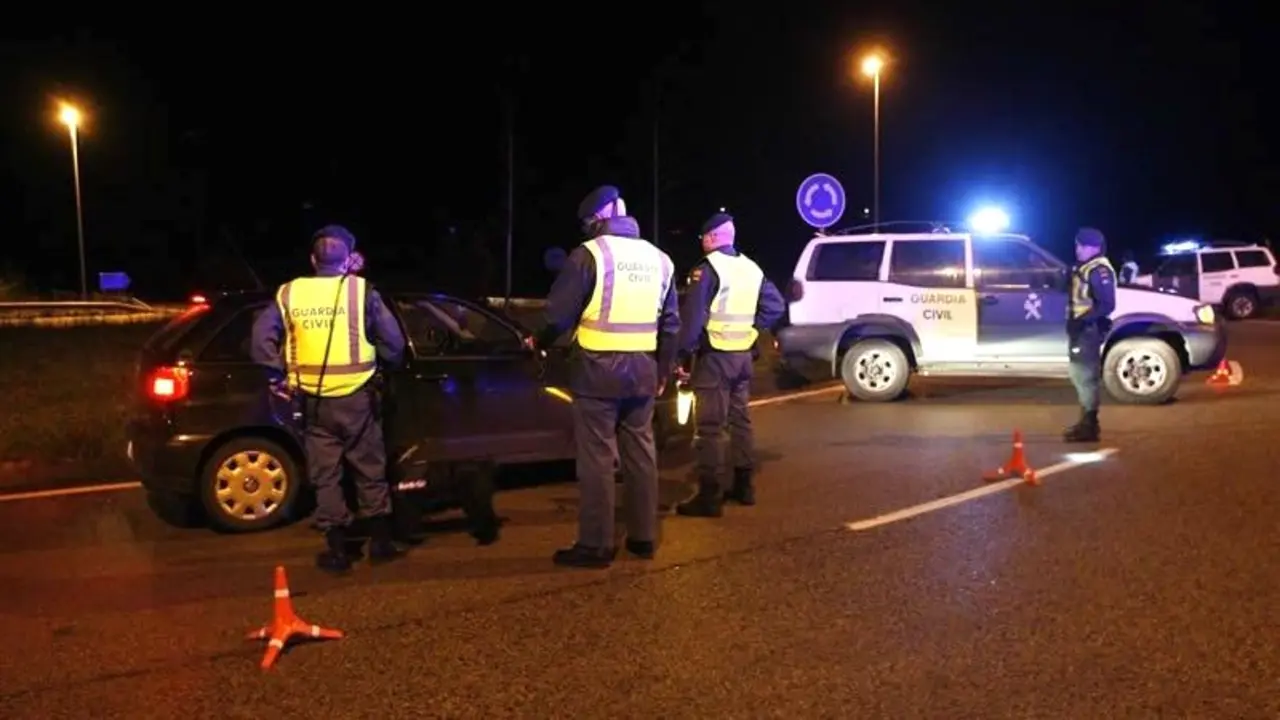 A tiros por una discusión de tráfico: ha sacado la escopeta y le ha disparado, control, tráfico, Guardia Civil, alcoholemia, drogas, patrulla,&nbsp;